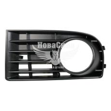 Решетка бампера VW Golf V с03-08г.в. лев. (Blic) (под противотуманку)