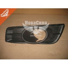 Решітка бампера Chevrolet Cruze з09р.в. перед. прав. (Klokkerholm)