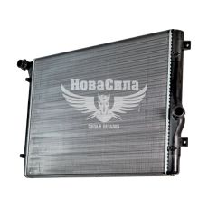 Радіатор охолодження VW Caddy III з04-10р.в. (Luzar) (1.6TDI, 2.0TDI)