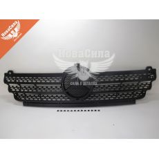 Решітка перед. MB Sprinter CDI з00-06р.в. чорна (AUTO Techteile)