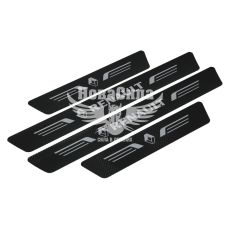 Наклейки на пороги карбон Renault кт. 4шт. 55х7 передні, 35х7 задні