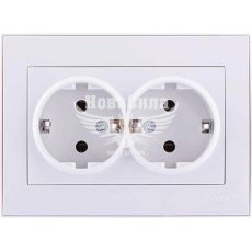 LEZARD RAIN Розетка подвійна з/з ПБТ, білий з боковою вставкою