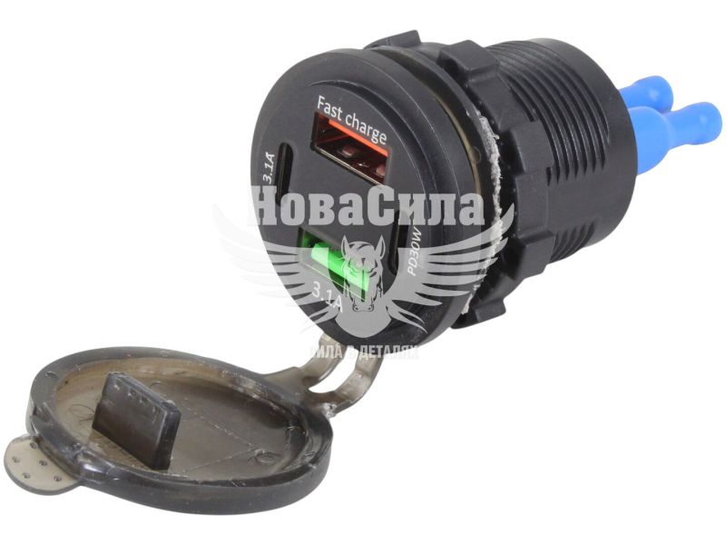 Зарядне для портативних пристроїв 12-24V (КНР) 1USB-A + Type-C 2.1A (врізне) з вольтметром (20235)